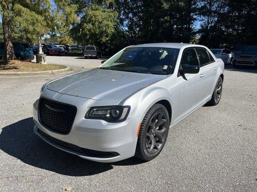 2023 Chrysler 300 Touring