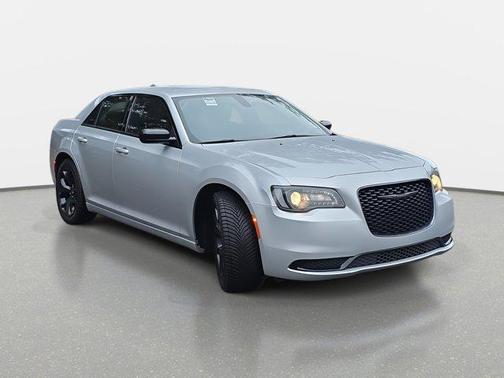 2023 Chrysler 300 Touring