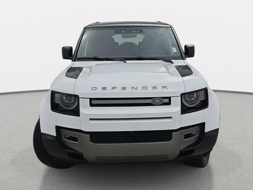 2025 Land Rover Defender 130 P400 X-Dynamic SE
