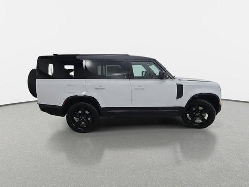 2025 Land Rover Defender 130 P400 X-Dynamic SE