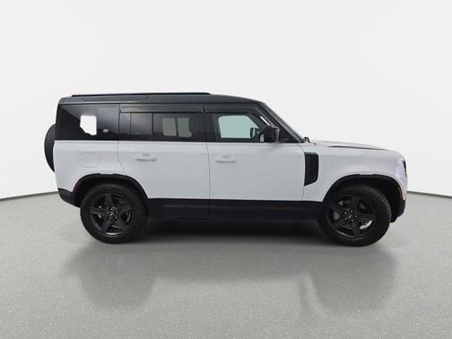 2022 Land Rover Defender 110 X-Dynamic SE