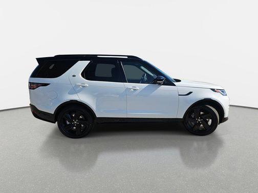 2025 Land Rover Discovery P300 Dynamic SE