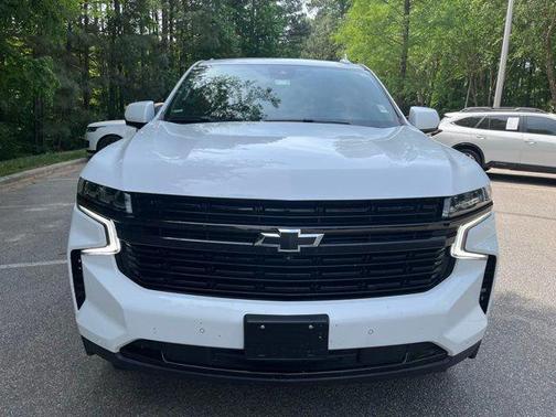 Summit White 2023 Chevrolet Suburban RST