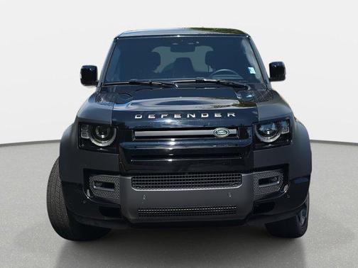 2025 Land Rover Defender 110 V8