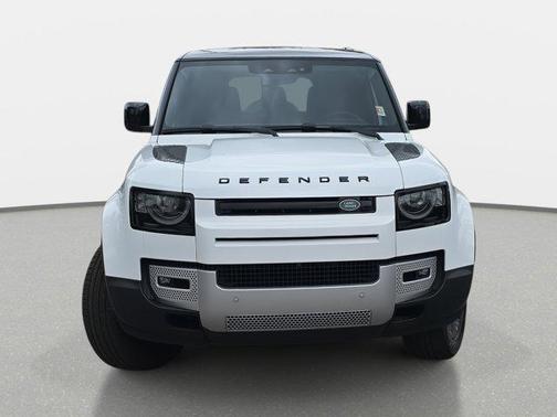 2025 Land Rover Defender 130 P300 S