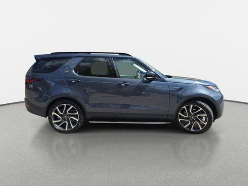 2025 Land Rover Discovery P300 S