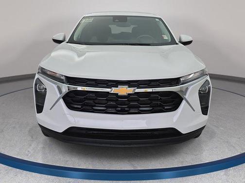Summit White 2026 Chevrolet Trax LS