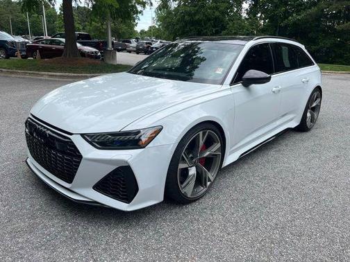 Glacier White Metallic 2021 Audi RS 6 Avant 4.0T