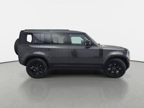 2024 Land Rover Defender 110 P400 X-Dynamic SE