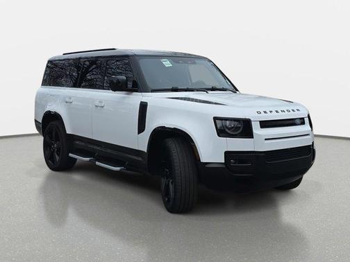 2024 Land Rover Defender 130 P400 X-Dynamic SE