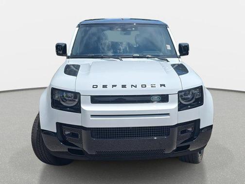 2025 Land Rover Defender 110 V8