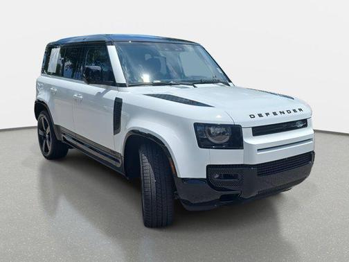 2025 Land Rover Defender 110 V8