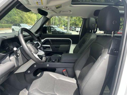 2023 Land Rover Defender 90 S