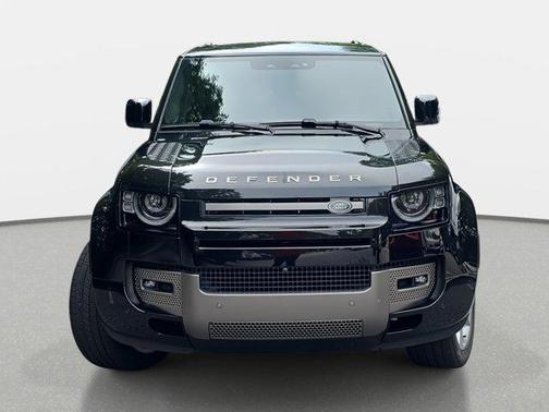2024 Land Rover Defender 110 P400 X-Dynamic SE