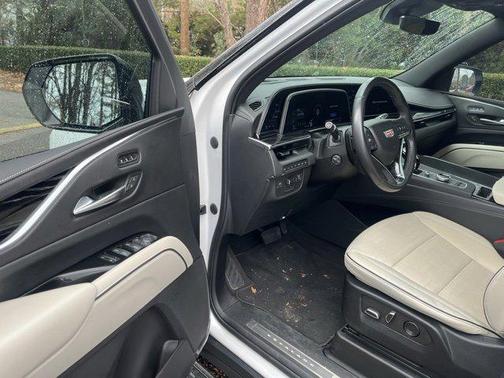 2022 Cadillac Escalade Sport