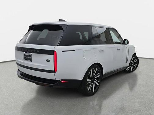 2023 Land Rover Range Rover P400 SE