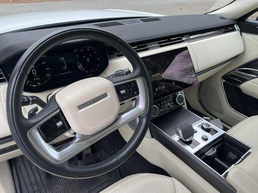 2023 Land Rover Range Rover P400 SE