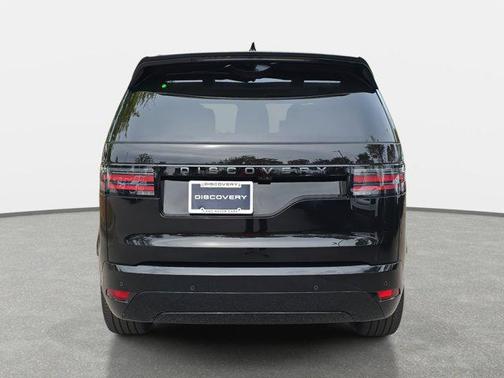 2025 Land Rover Discovery P300 Dynamic SE