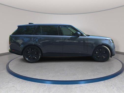 Blue 2026 Land Rover Range Rover P530 SE 7 Seat