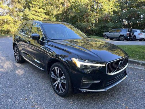 2022 Volvo XC60 B5 Inscription