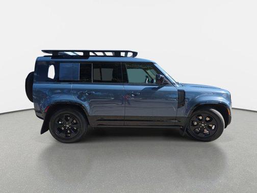 2025 Land Rover Defender 110 P400 X-Dynamic SE