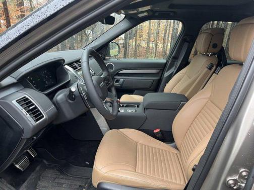 2025 Land Rover Discovery P360 Dynamic SE