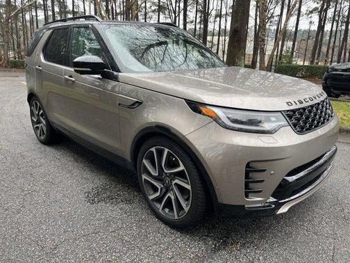 2025 Land Rover Discovery P360 Dynamic SE