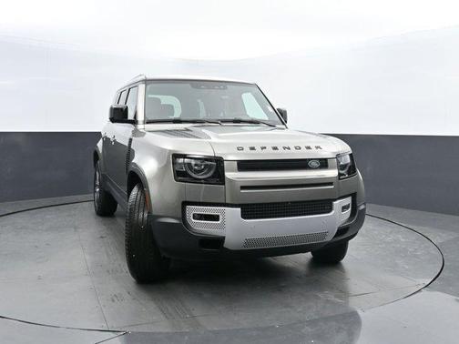 2025 Land Rover Defender 110 P300