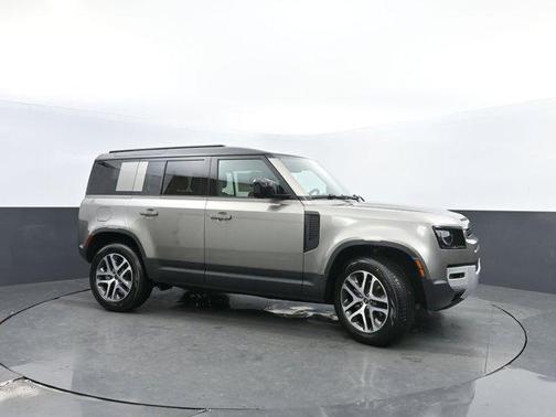 2025 Land Rover Defender 110 P300