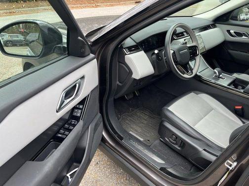 2025 Land Rover Range Rover Velar P250 SE R-Dynamic