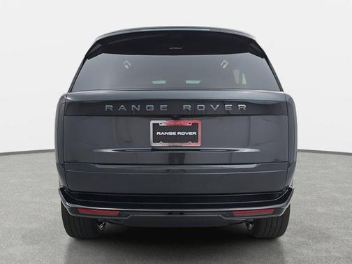 2025 Land Rover Range Rover P530 SE 7 Seat