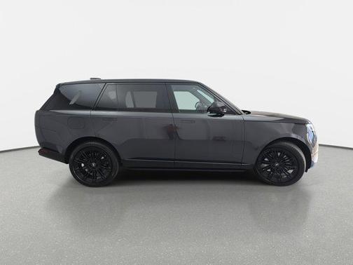 2025 Land Rover Range Rover P530 SE 7 Seat