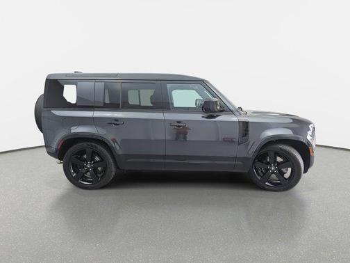 2025 Land Rover Defender 110 V8