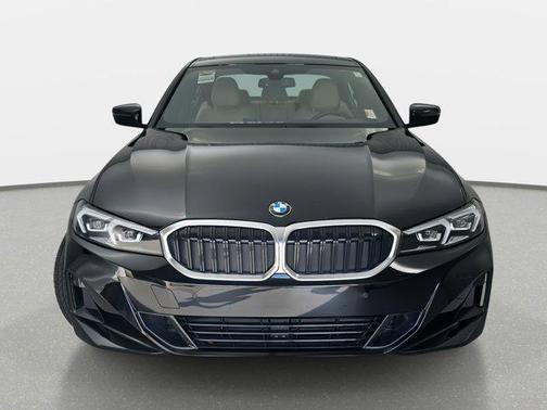 2023 BMW 330 330i