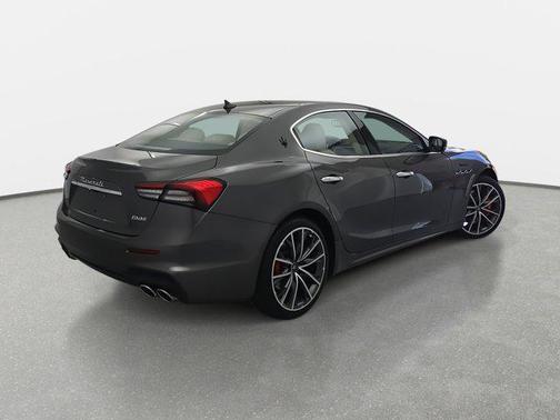 2023 Maserati Ghibli Modena