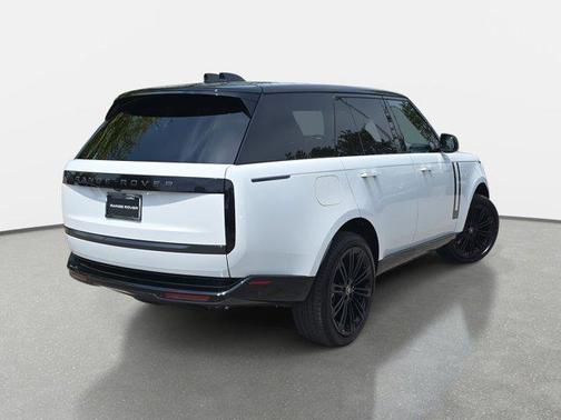 2025 Land Rover Range Rover P530 SE