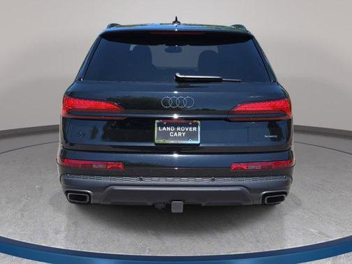 Mythos Black Metallic 2025 Audi Q7 55 Prestige