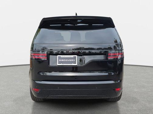 2025 Land Rover Discovery P300 Dynamic SE