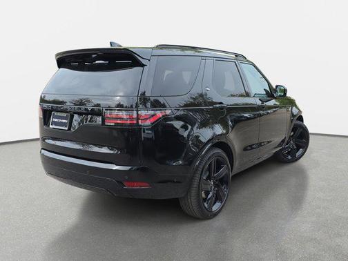 2025 Land Rover Discovery P300 Dynamic SE