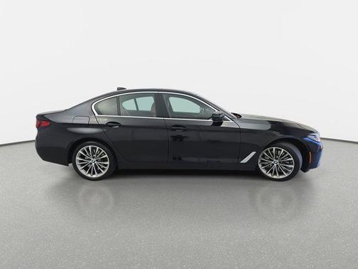 2021 BMW 540 540i