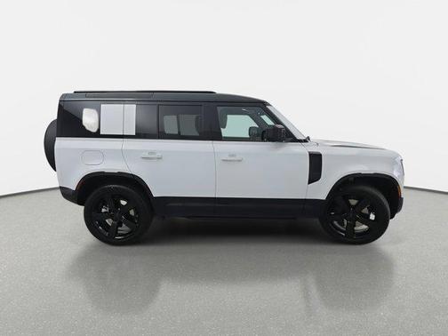 2026 Land Rover Defender P400 X-Dynamic SE