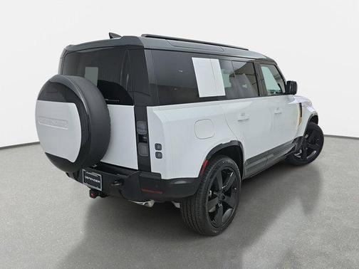 2026 Land Rover Defender P400 X-Dynamic SE