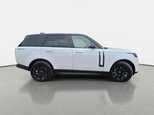 2025 Land Rover Range Rover P530 SE