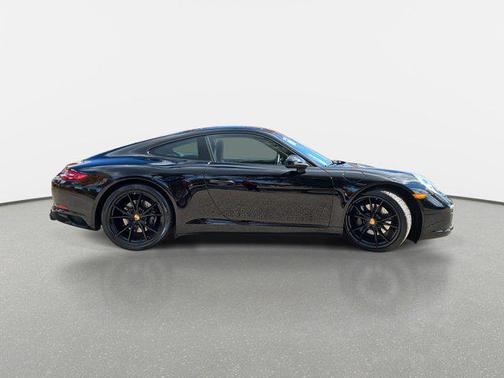 2017 Porsche 911 Carrera