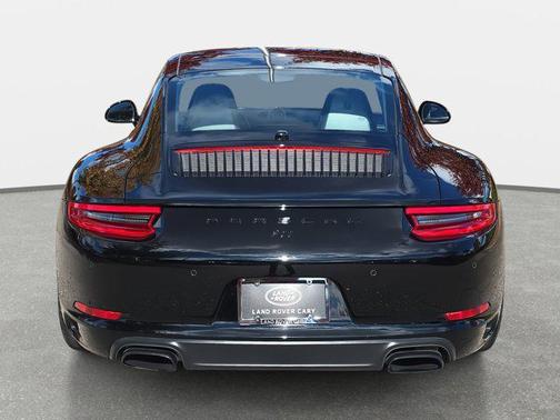 2017 Porsche 911 Carrera
