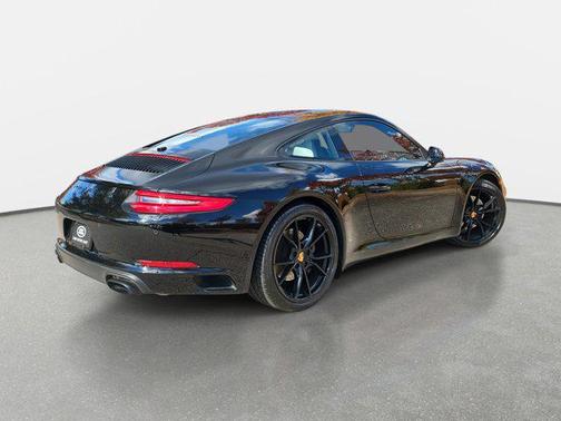 2017 Porsche 911 Carrera