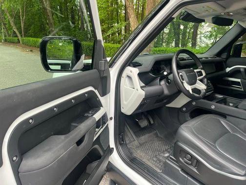 Fuji White 2023 Land Rover Defender 90 S
