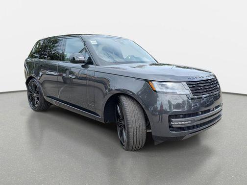 2025 Land Rover Range Rover P530 SE