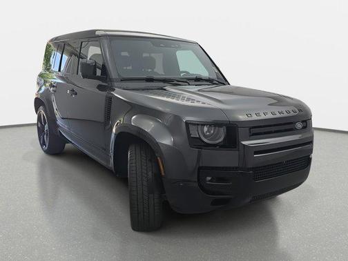 2025 Land Rover Defender 110 V8