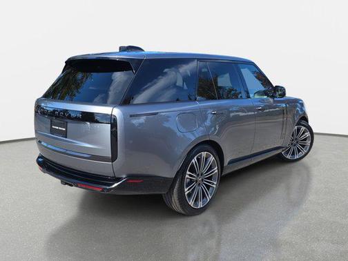 2025 Land Rover Range Rover P400 SE